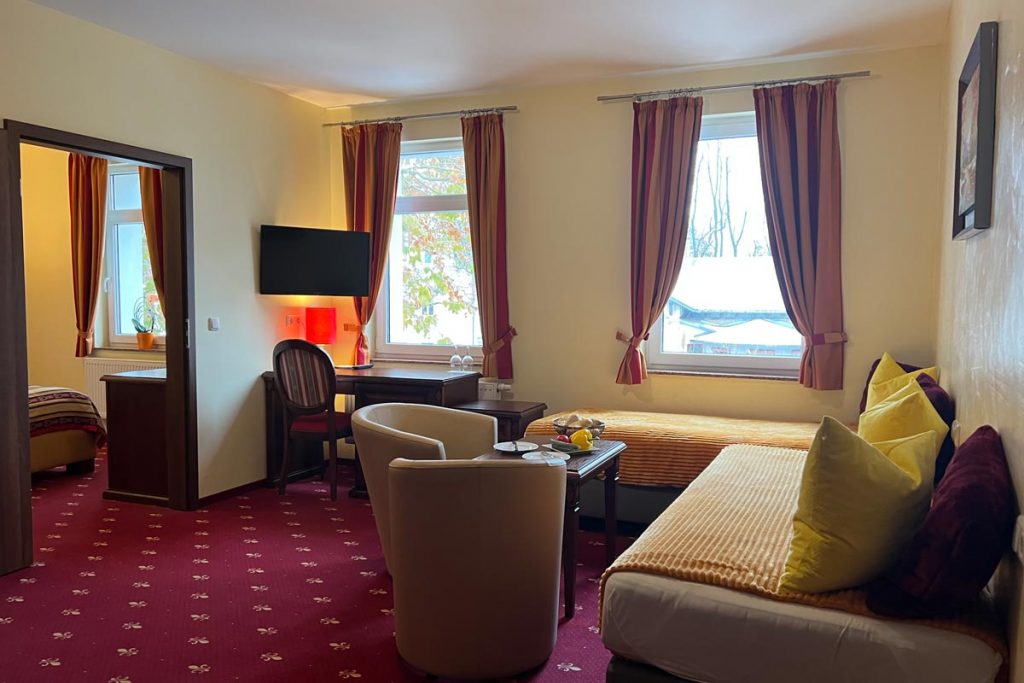 Hotel-Medaillon-Magdeburg-304-Wohnbereich4